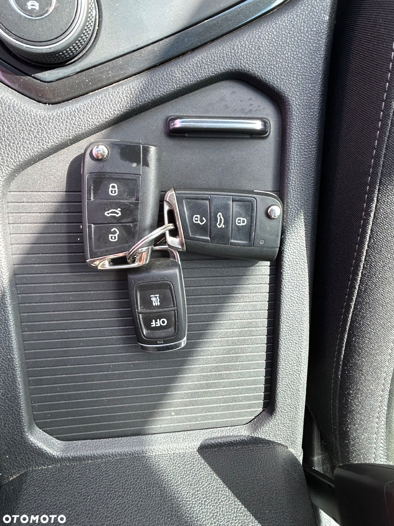 Volkswagen Tiguan 2.0 TDI SCR 4MOTION DSG Elegance - 39