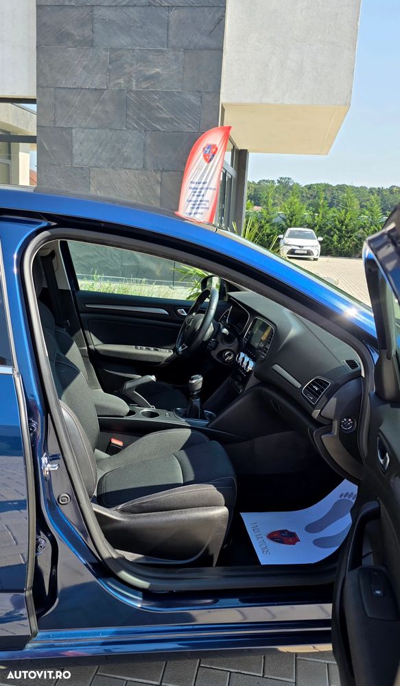 Renault Megane TCe 140 GPF Zen - 23