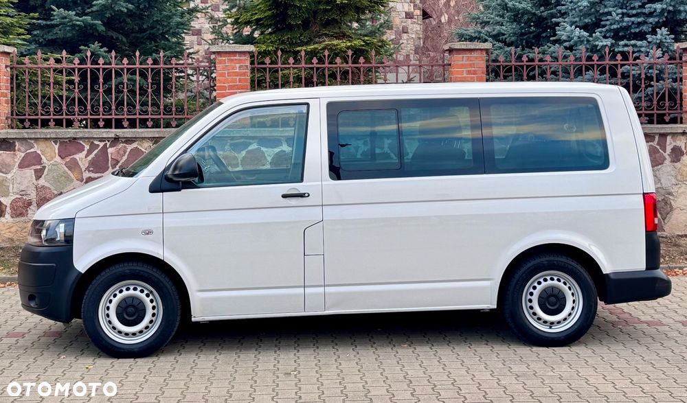 Volkswagen Caravelle - 5