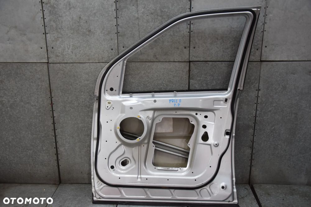 LAND ROVER FREELANDER II DRZWI PRAWE PRZÓD LISTWA - 13