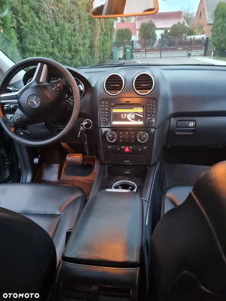 Mercedes-Benz ML 320 CDI 4Matic 7G-TRONIC Edition 10 - 11