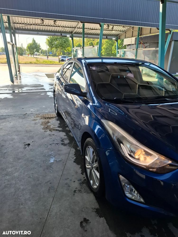 Hyundai Elantra 1.6 MPi Exclusive - 15