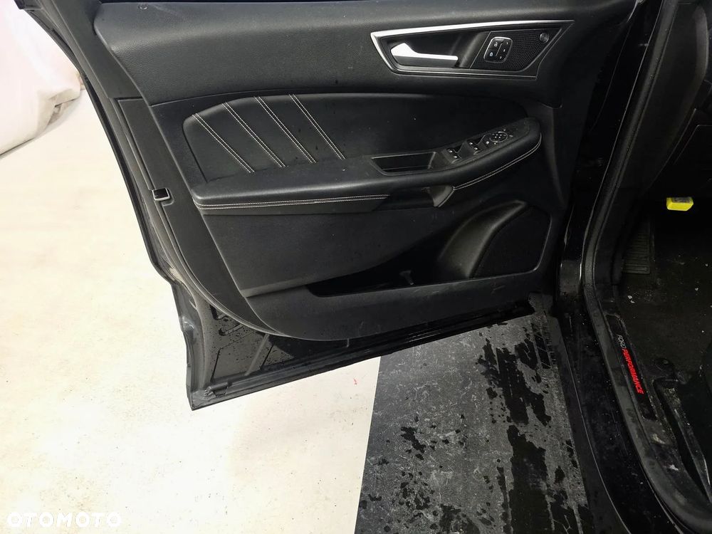 Ford Edge - 11
