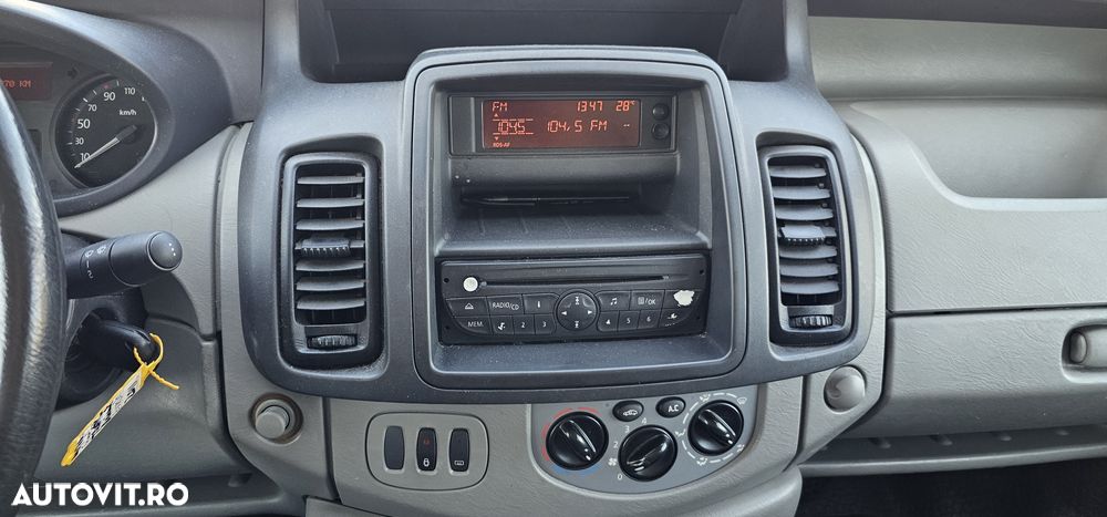 Renault Trafic 115 DCi - 13