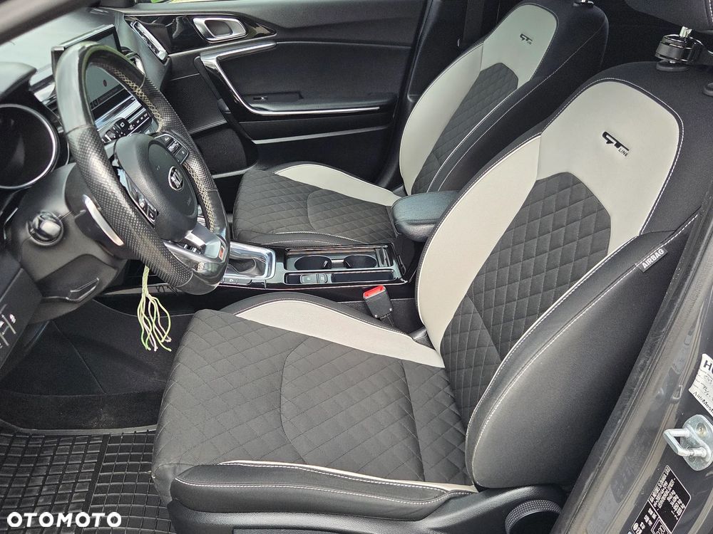 Kia Ceed 1.6 CRDi DCT GT Line - 16
