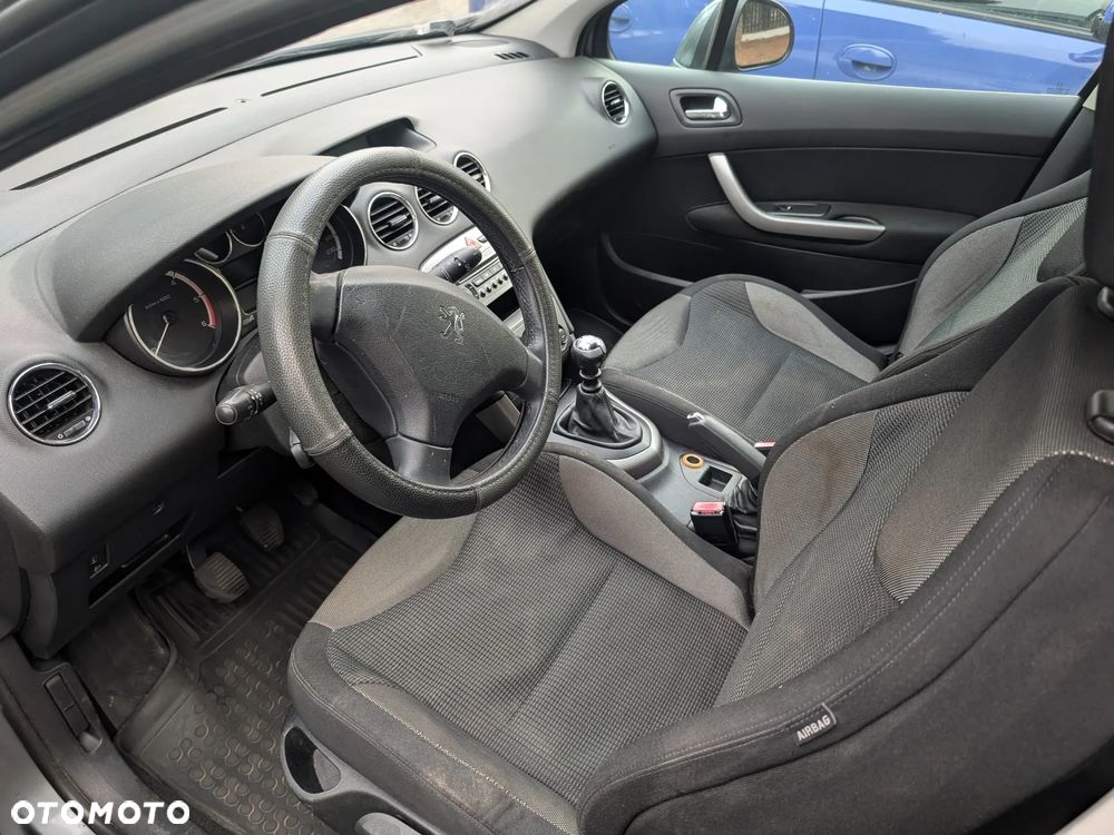 Peugeot 308 2008 photo 5