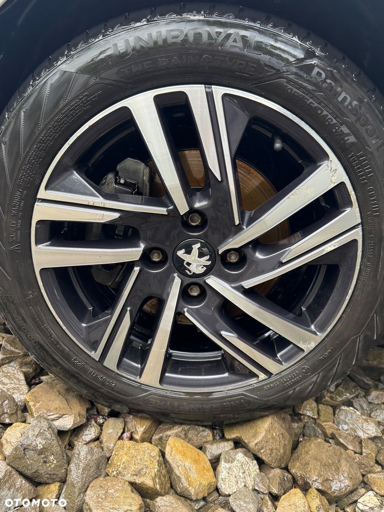 Peugeot 208 1.2 PureTech GT Line S&S - 18