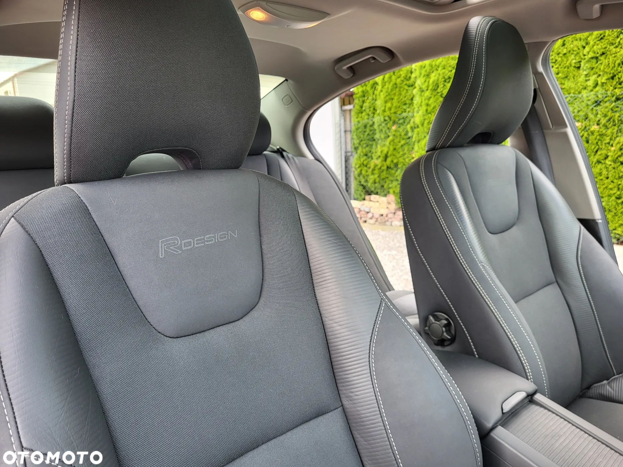 Volvo S60 D4 R-Design - 19