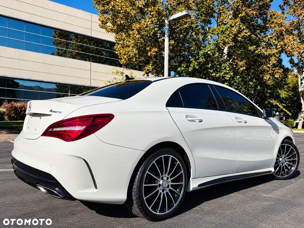 Mercedes-Benz CLA 250 4Matic 7G-DCT AMG Line - 9