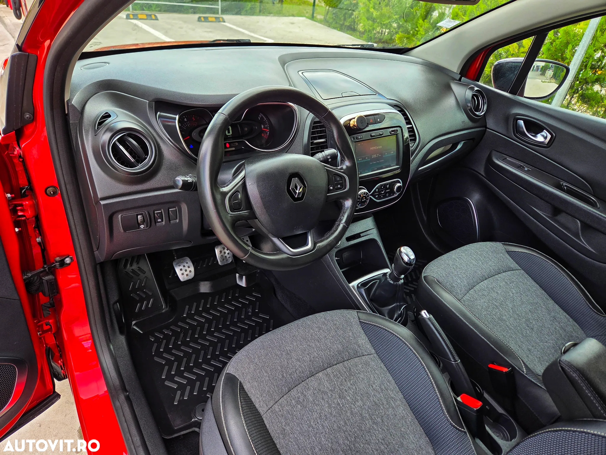 Renault Captur ENERGY dCi 110 Intens - 16