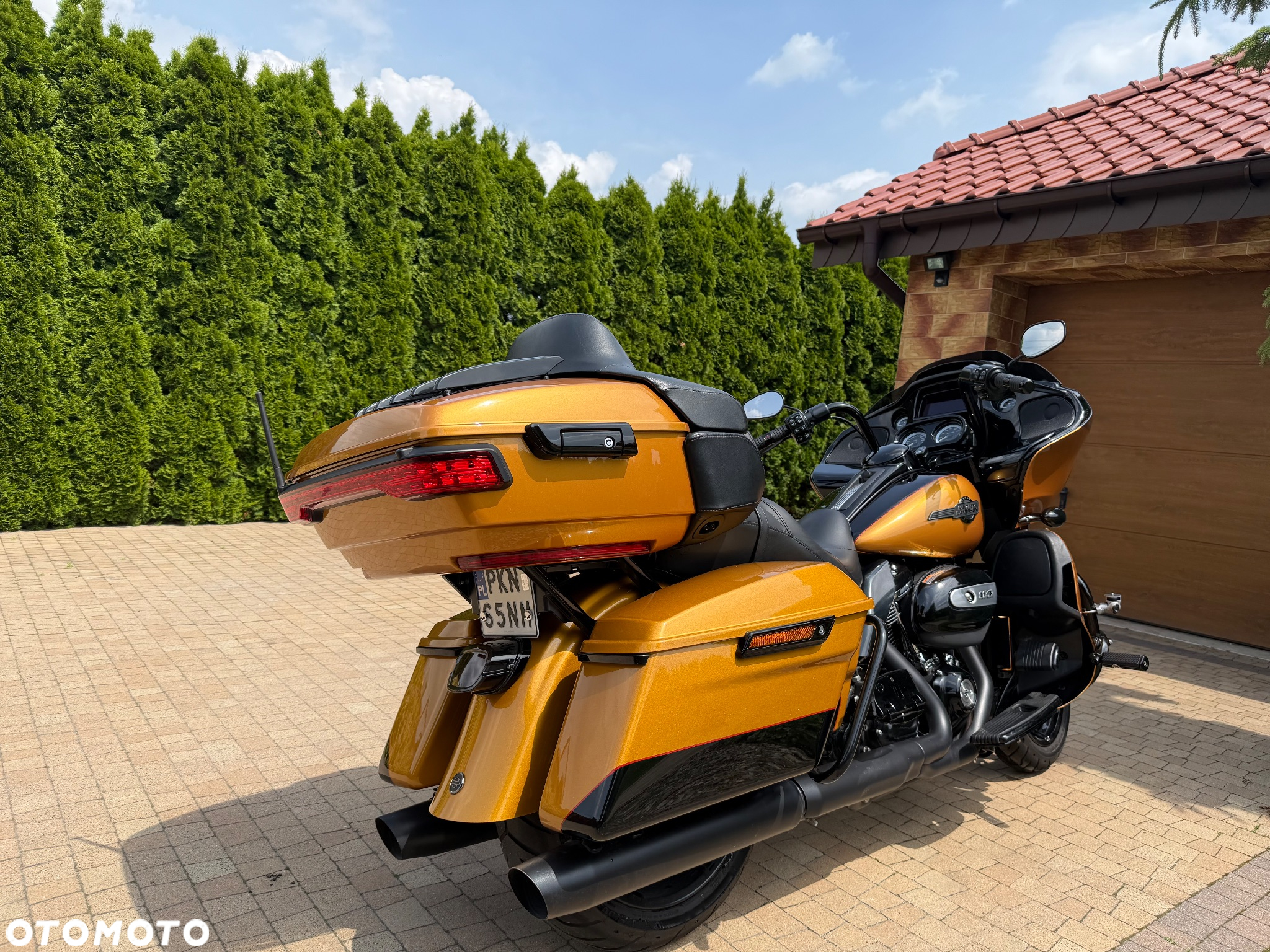 Harley-Davidson Touring Road Glide - 2