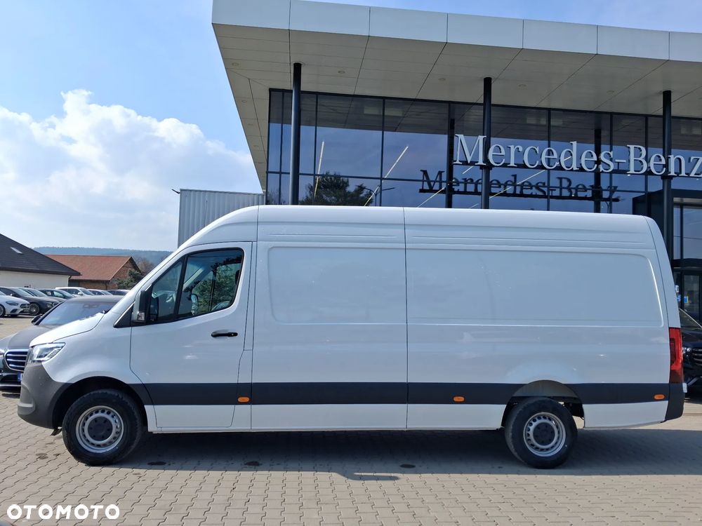 Mercedes-Benz Sprinter - 2