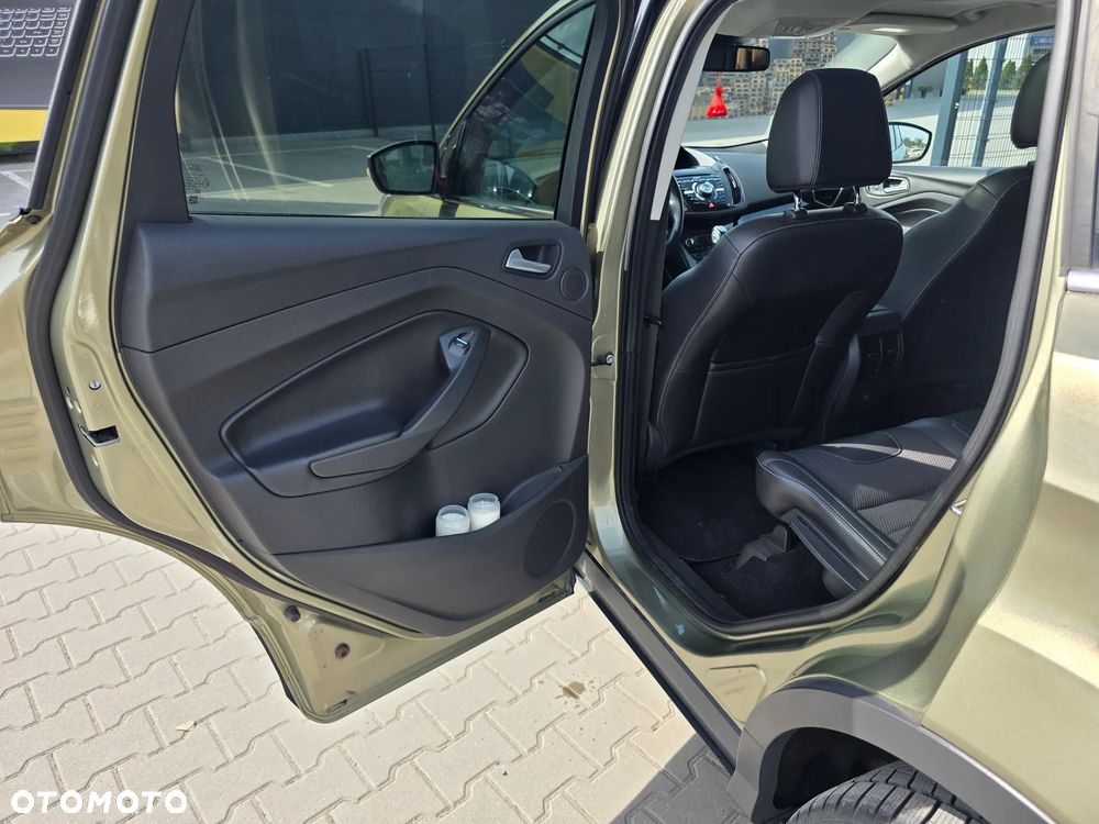 Ford Kuga 2.0 TDCi 4x4 Titanium - 16