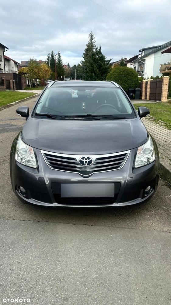 Toyota Avensis 2.0 D-4D 2010 - 8