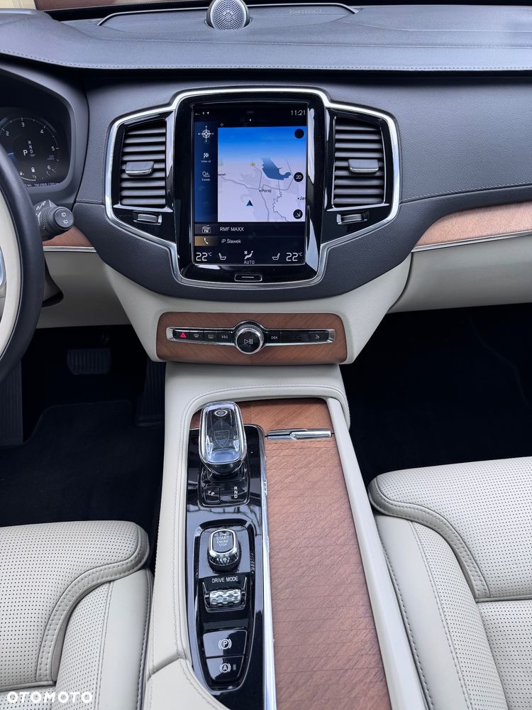 Volvo XC 90 - 19