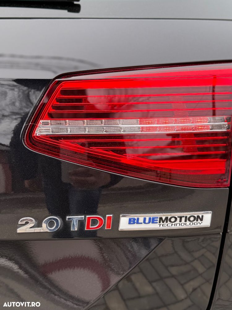 Volkswagen Passat 2.0 TDI DSG Highline - 18