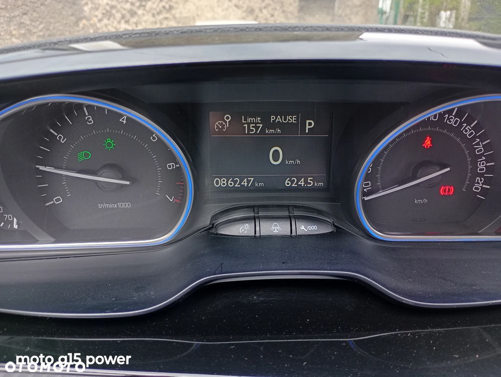 Peugeot 2008 PureTech 110 Stop&Start EAT6 Allure - 8
