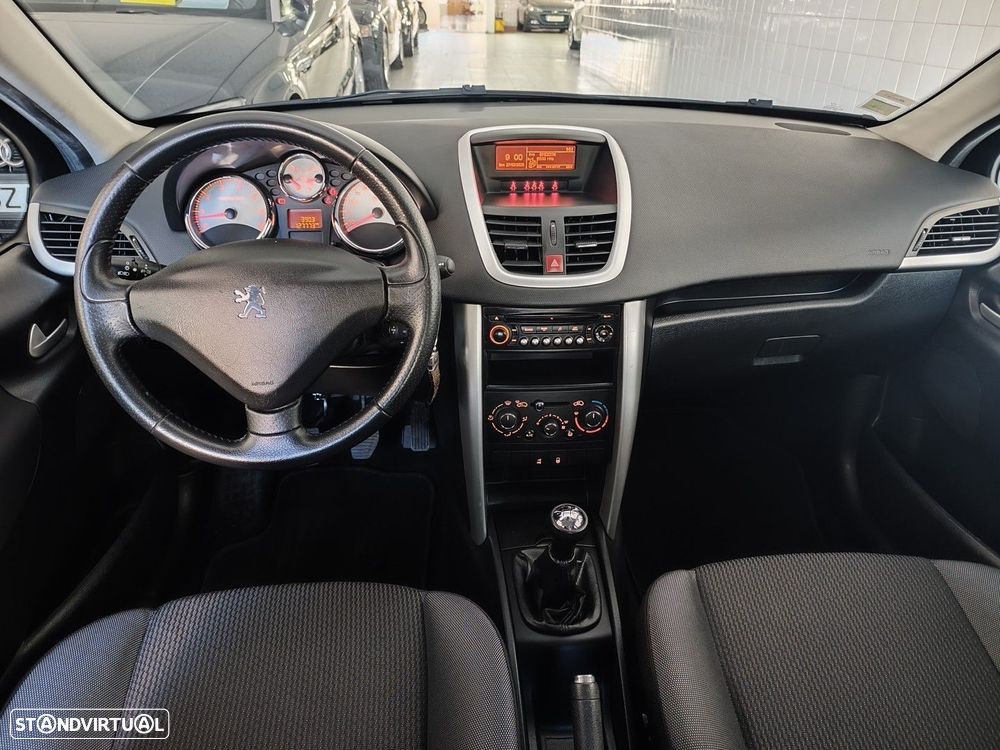 Peugeot 207 1.4 16V Active - 13