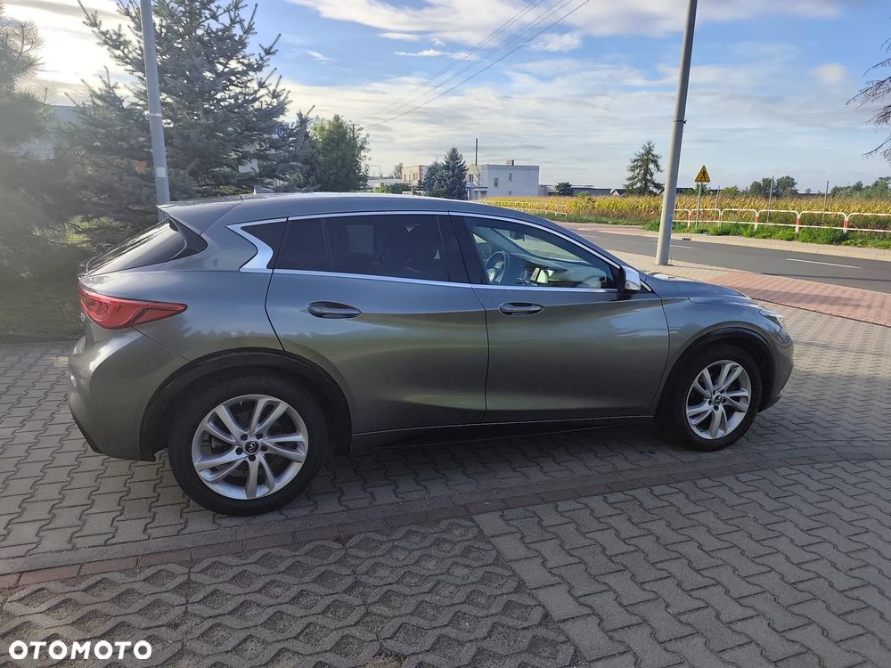 Infiniti Q30 1.5d Premium - 11