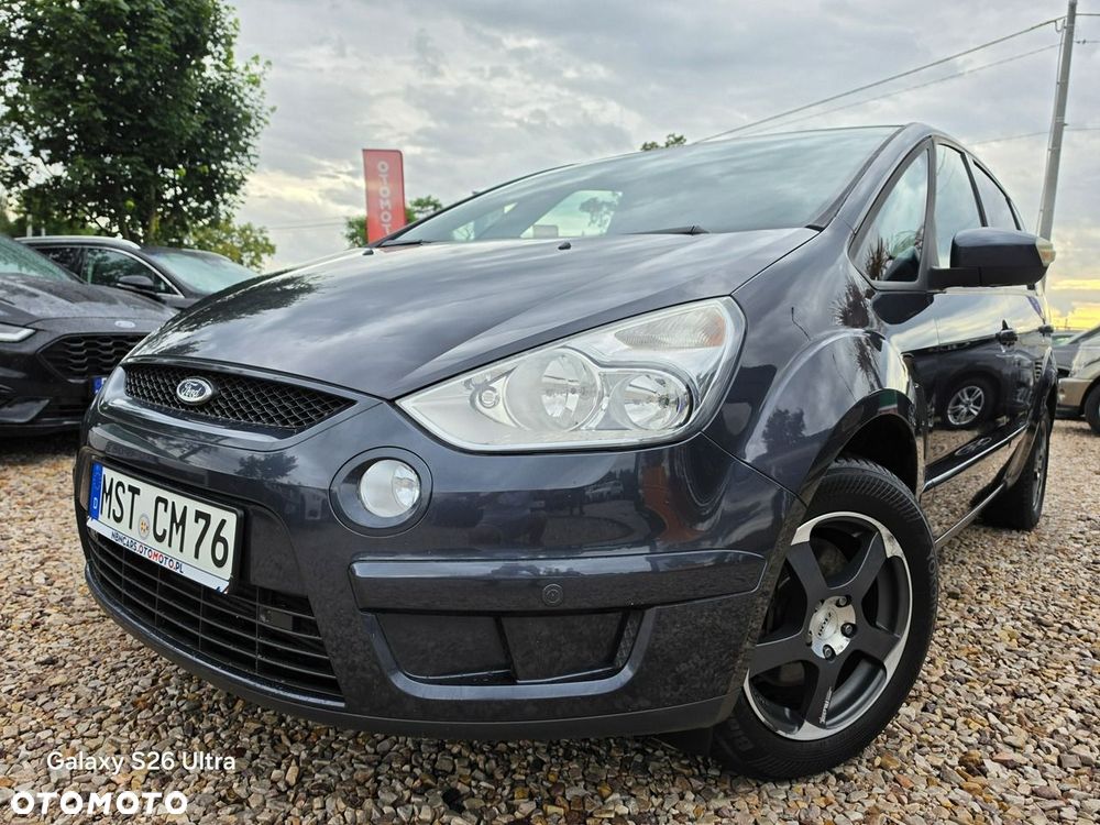 Ford S-Max - 17