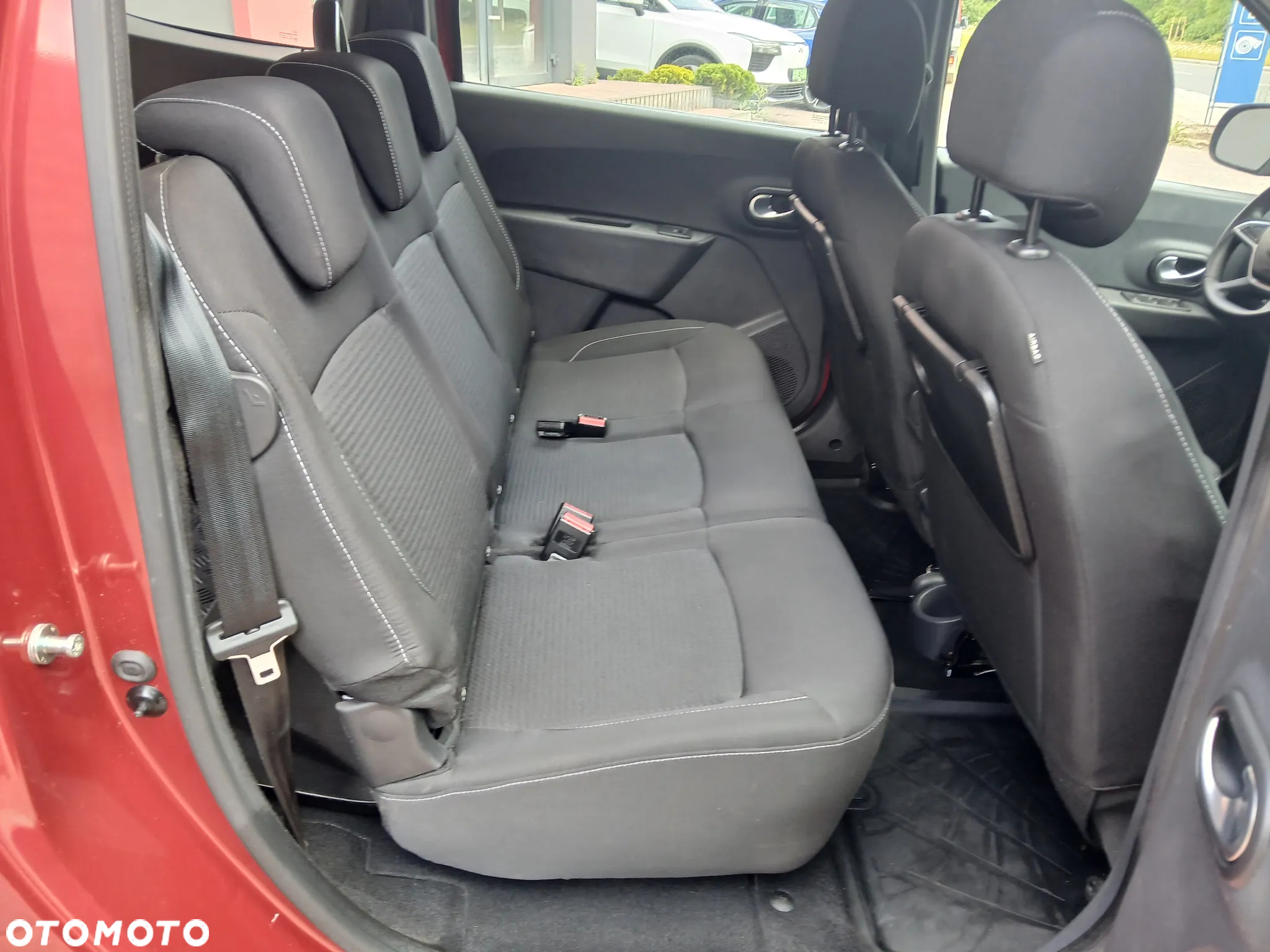 Dacia Lodgy TCe 100 GPF Comfort - 14