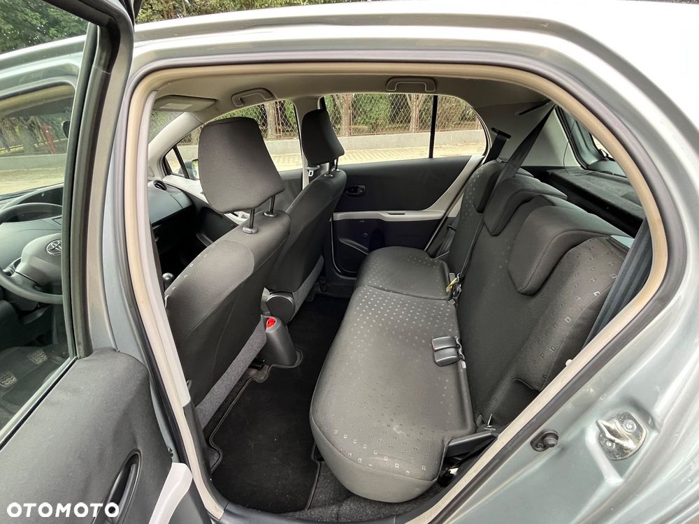 Toyota Yaris 1.0 VVT-i - 7