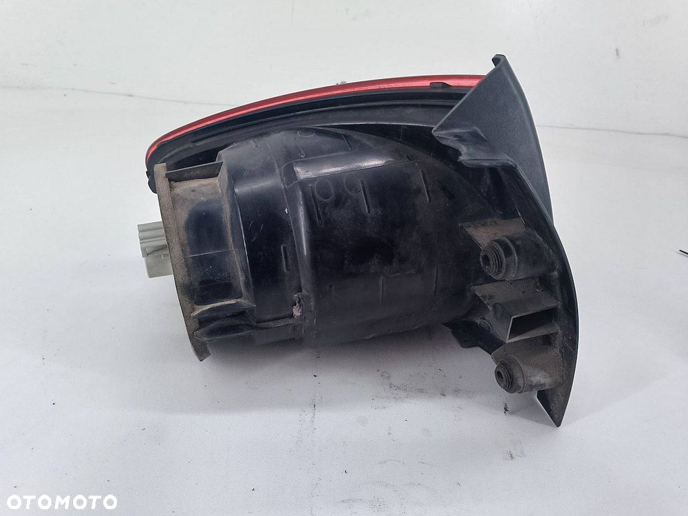 LAMPA TYLNA PRAWA SEAT ALTEA 1.9 TDI HATCHBACK 5P0945096E - 3