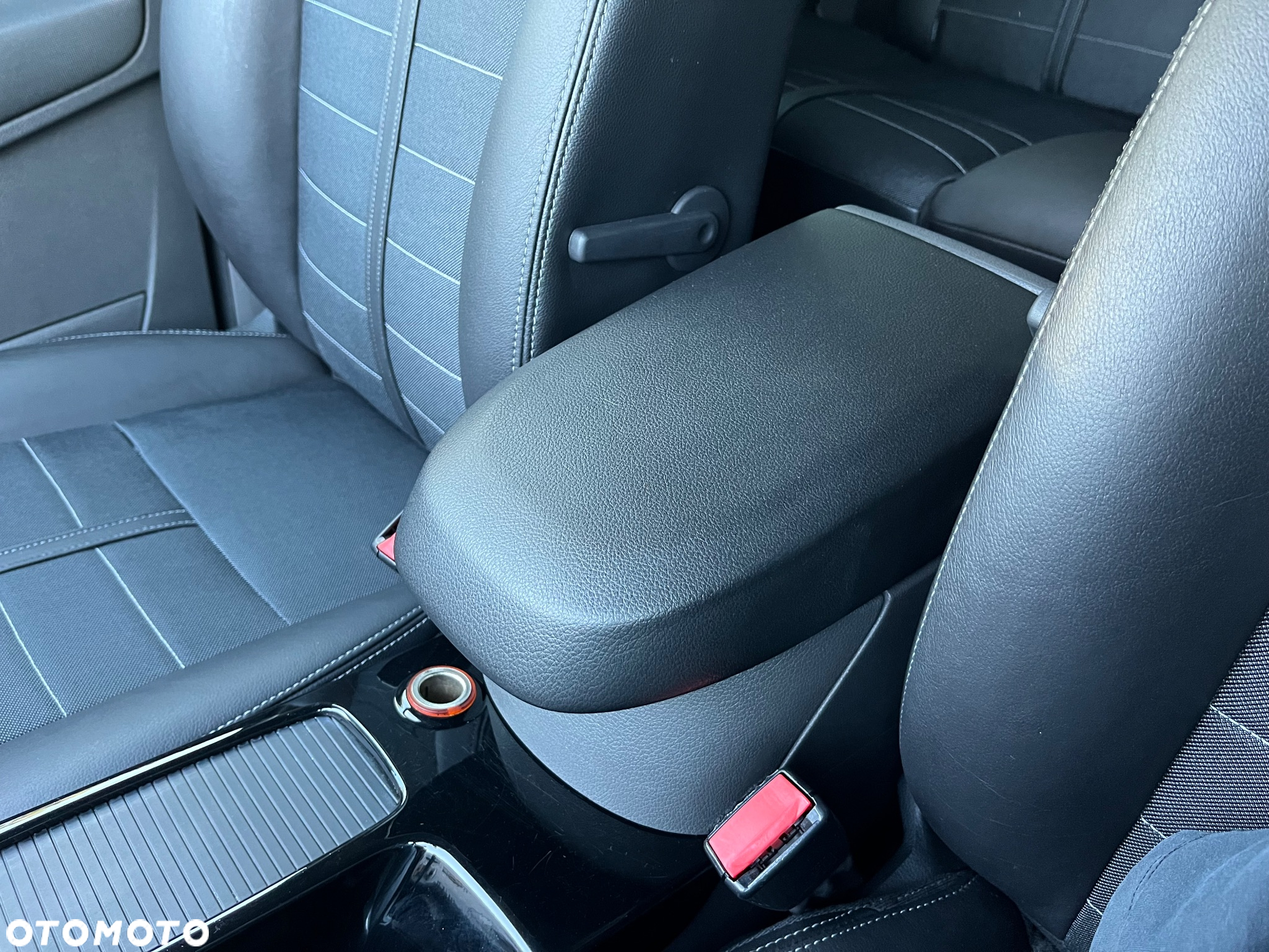 Ford Kuga 2.0 TDCi 4WD Titanium - 24