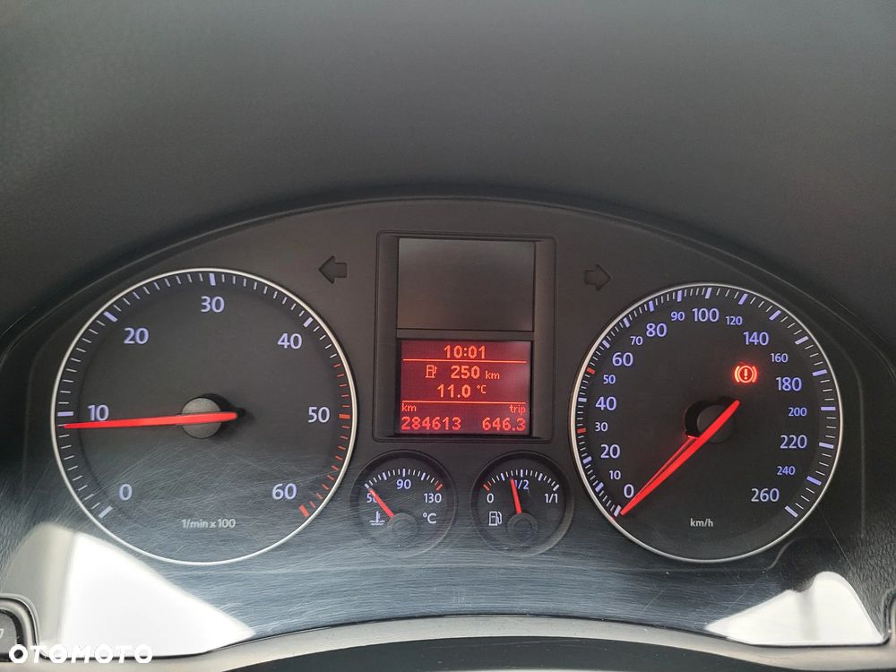 Volkswagen Jetta 1.9 TDI Comfortline - 11