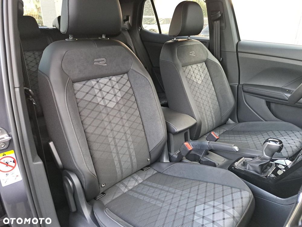 Volkswagen T-Cross - 24