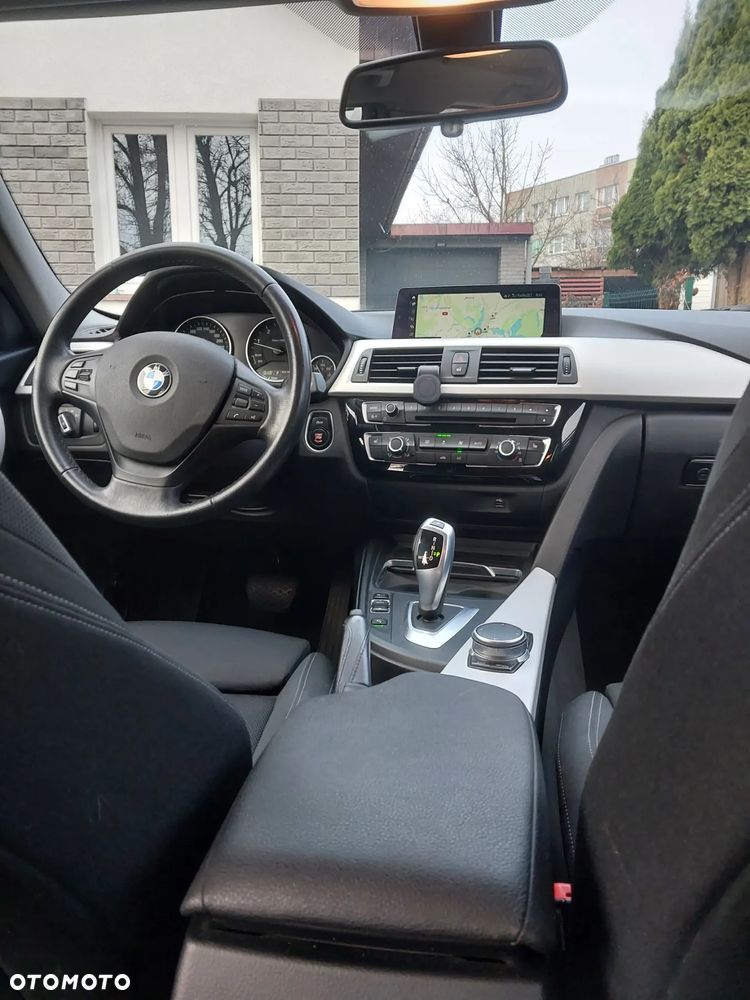 BMW Seria 3 320d Efficient Dynamics - 15