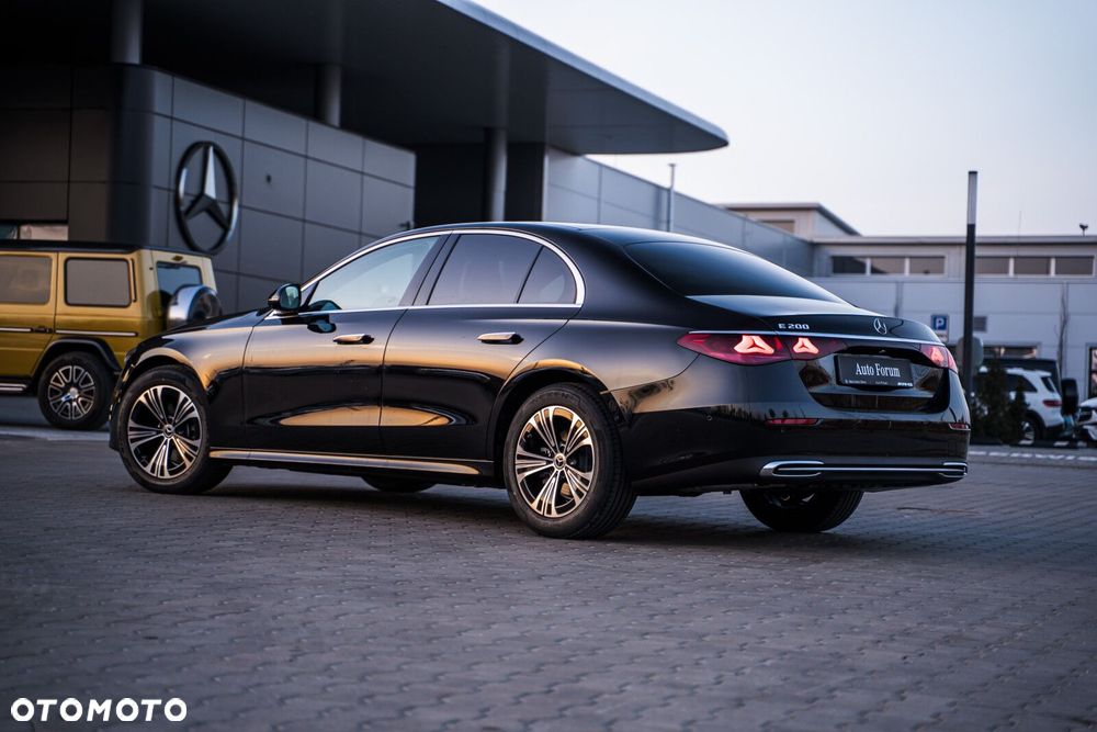 Mercedes-Benz Klasa E - 12