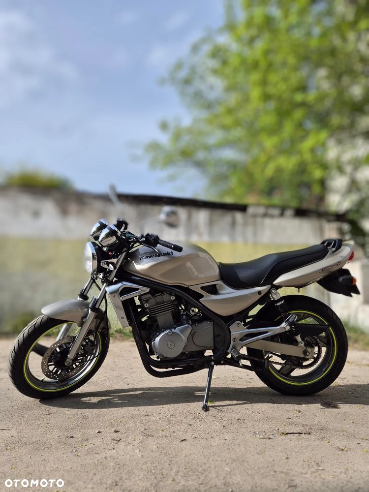 Kawasaki ER - 2