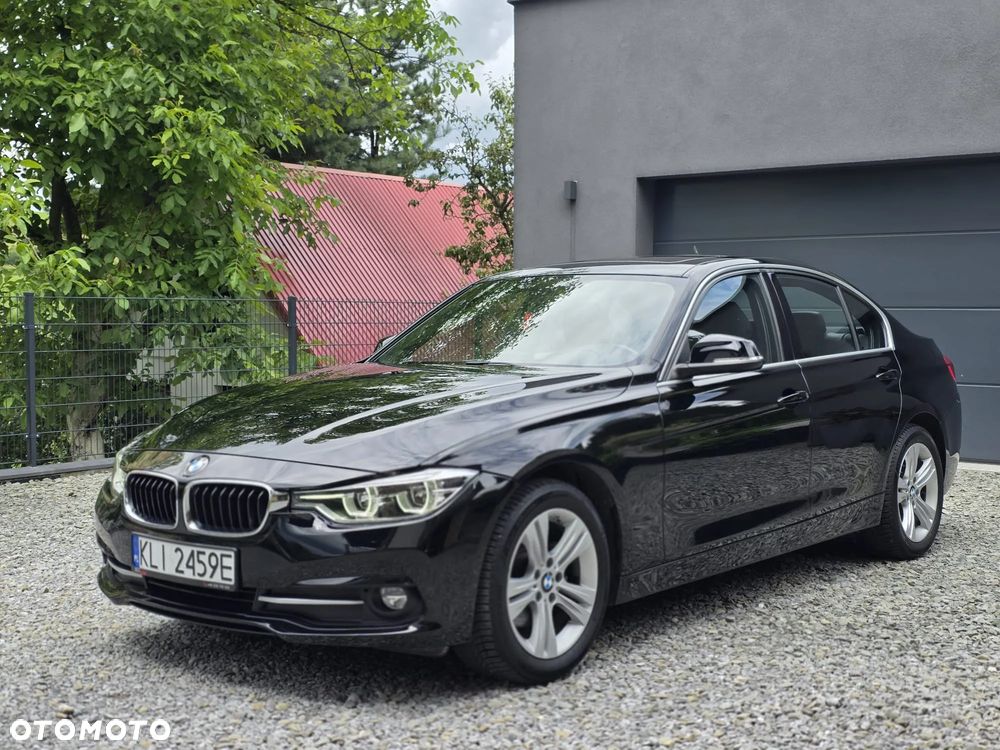BMW Seria 3 330i GPF xDrive Sport Line - 4