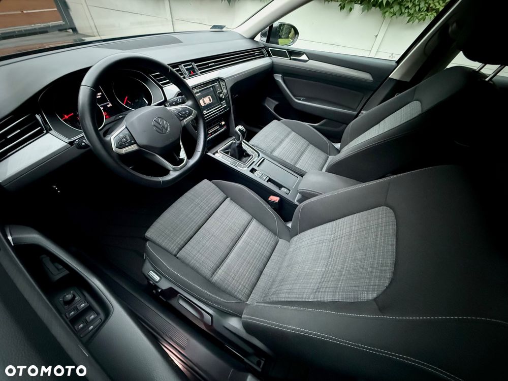 Volkswagen Passat 1.5 TSI EVO Business - 7