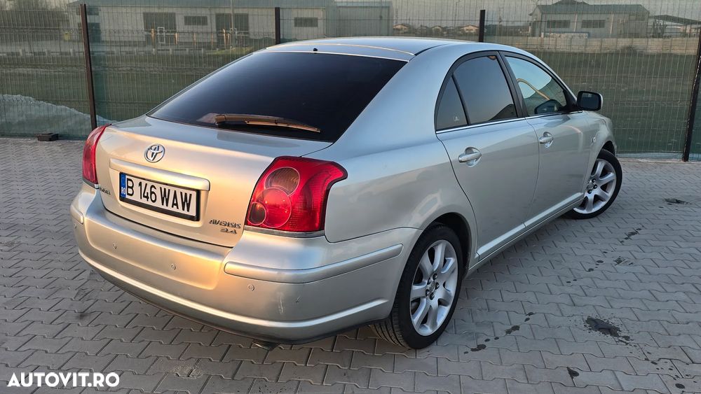 Toyota Avensis - 9