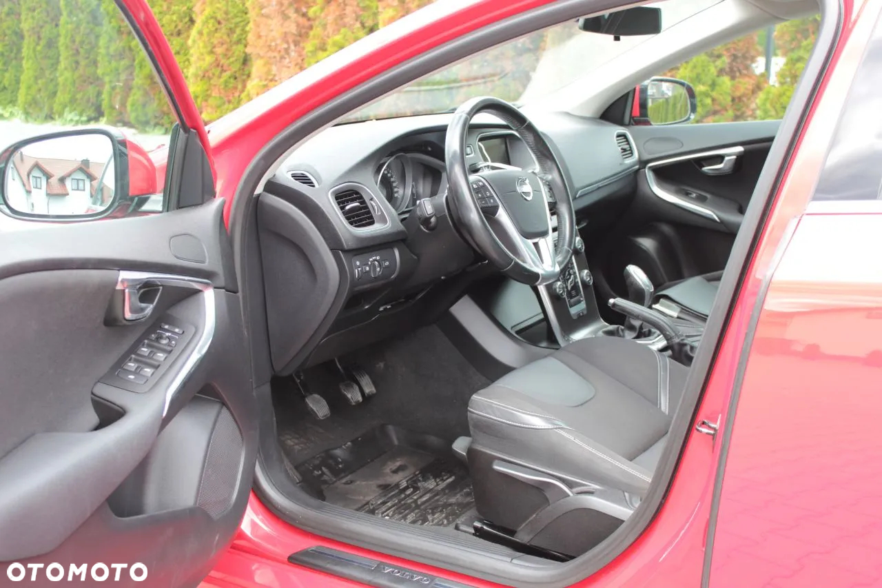 Volvo V40 D2 Momentum - 11