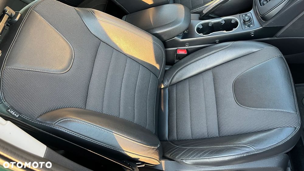 Ford Kuga ver-2-0-tdci-4x4-trend - 16