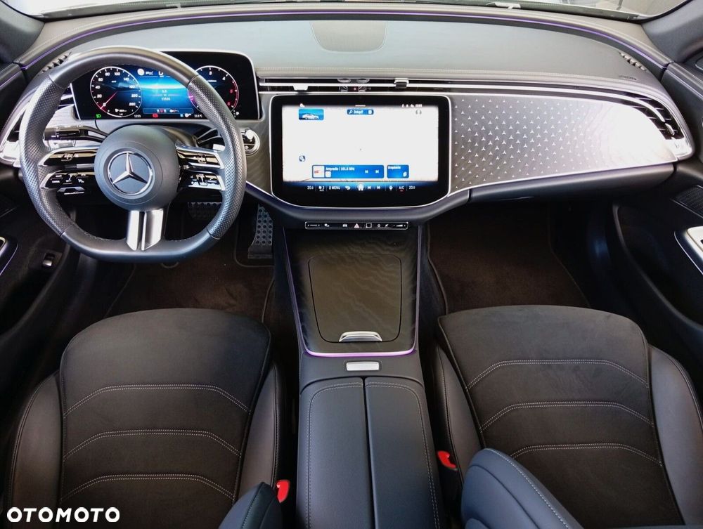 Mercedes-Benz Klasa E 220 d mHEV 4-Matic AMG 9G-Tronic - 24