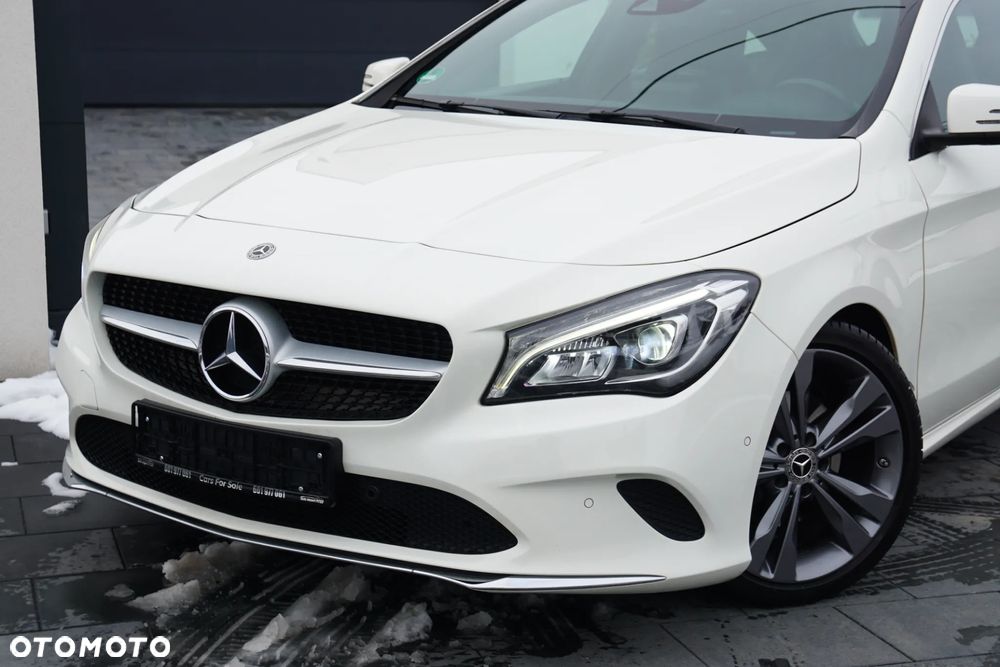 Mercedes-Benz CLA 180 7G-DCT UrbanStyle Edition - 13