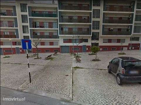 Arrenda-se Garagem Box com 18m2 na Charneca da Caparica - Grande imagem: 2/4