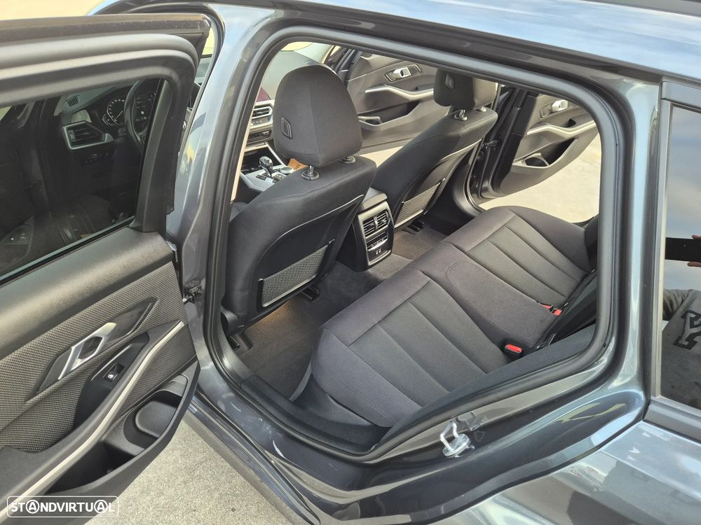 BMW 330 e Auto - 9
