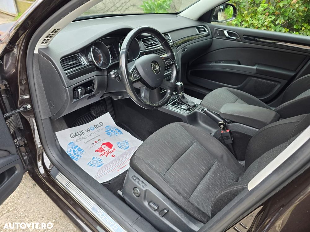 Skoda Superb 2.0 TDI 4X4 Elegance - 20