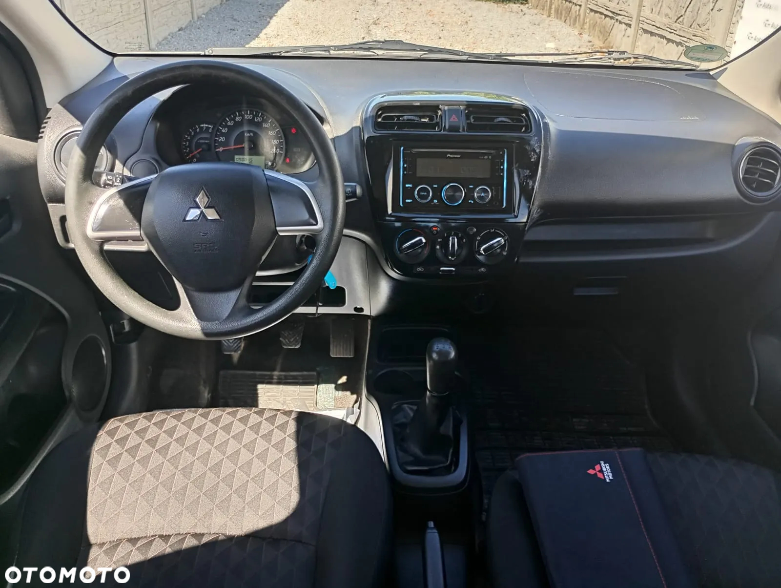 Mitsubishi Space Star - 10