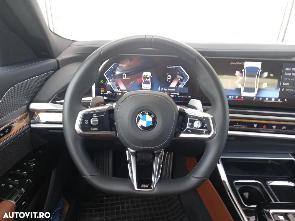 BMW Seria 7 740d xDrive MHEV - 11