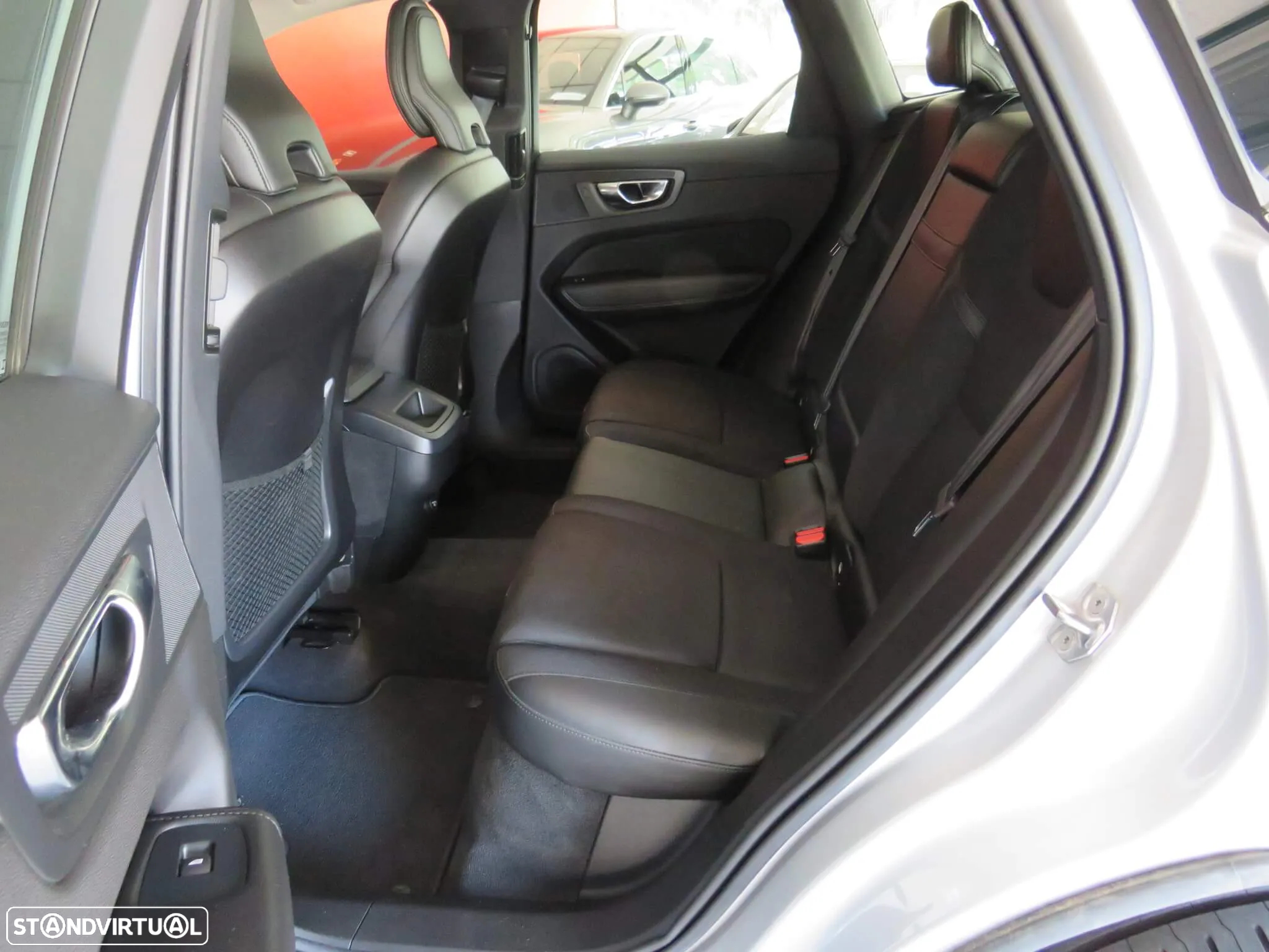 Volvo XC 60 2.0 D4 Momentum Plus Geartronic - 14