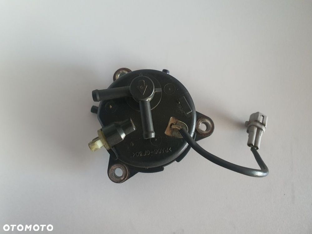 LEXUS IS220 IS220D obudowa filtra paliwa sedymentator 06-13 - 3