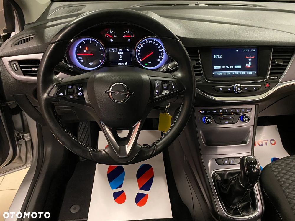 Opel Astra V 1.4 T Dynamic - 12