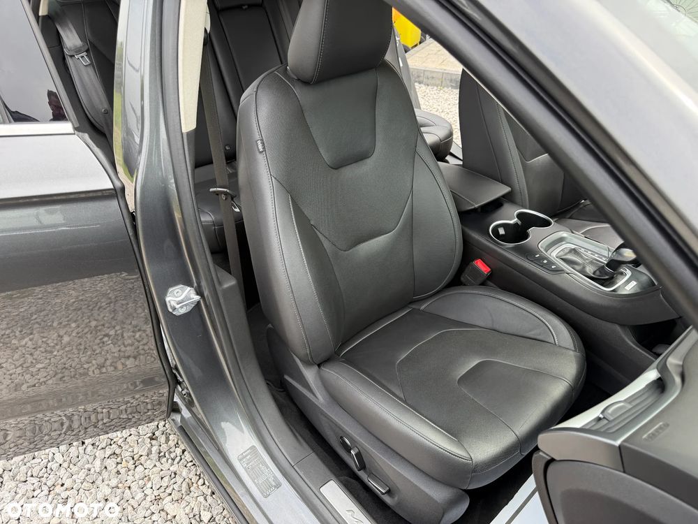 Ford Mondeo 2.0 TDCi Titanium PowerShift - 26