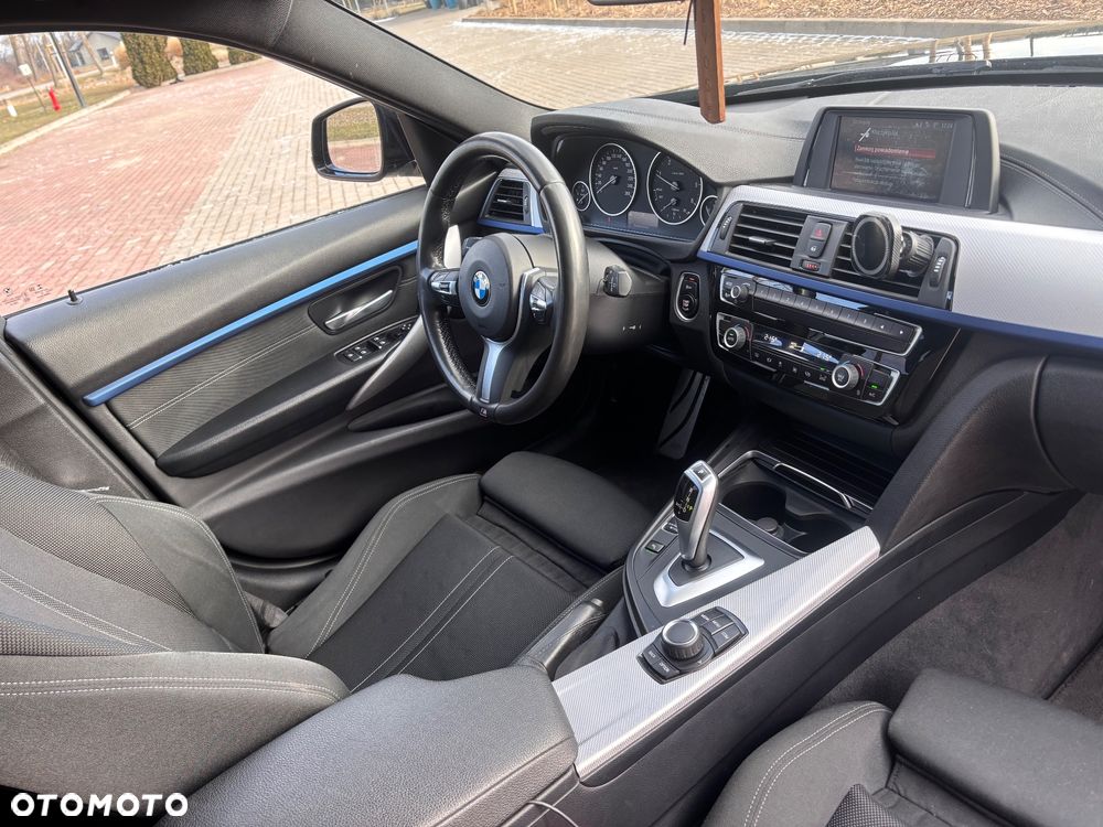 BMW Seria 3 320d M Sport - 16